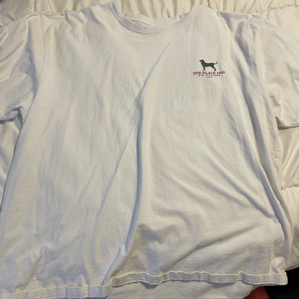 The Black Dog  T shirt. XL